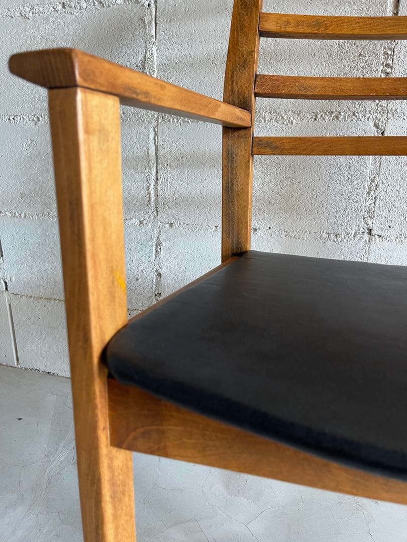 ビンテージ　アームチェア　本革レザー　ダイニングチェア