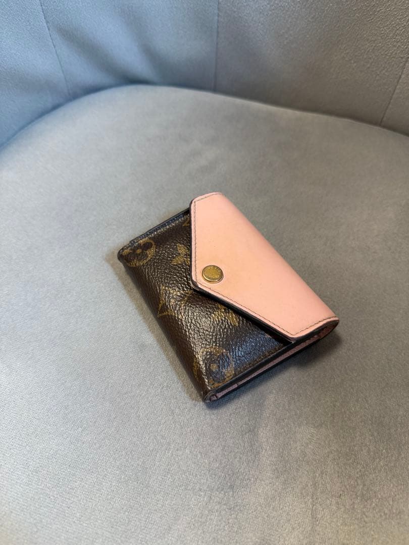 ルイヴィトンM62933ポルトフォイユ・ゾエ