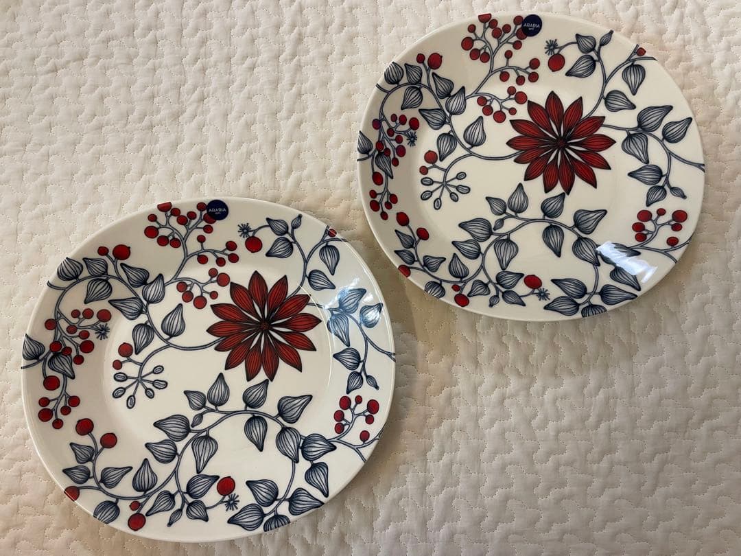 〈新品〉ARABIA Runo フロストベリー　オーバルプレート　２枚セット