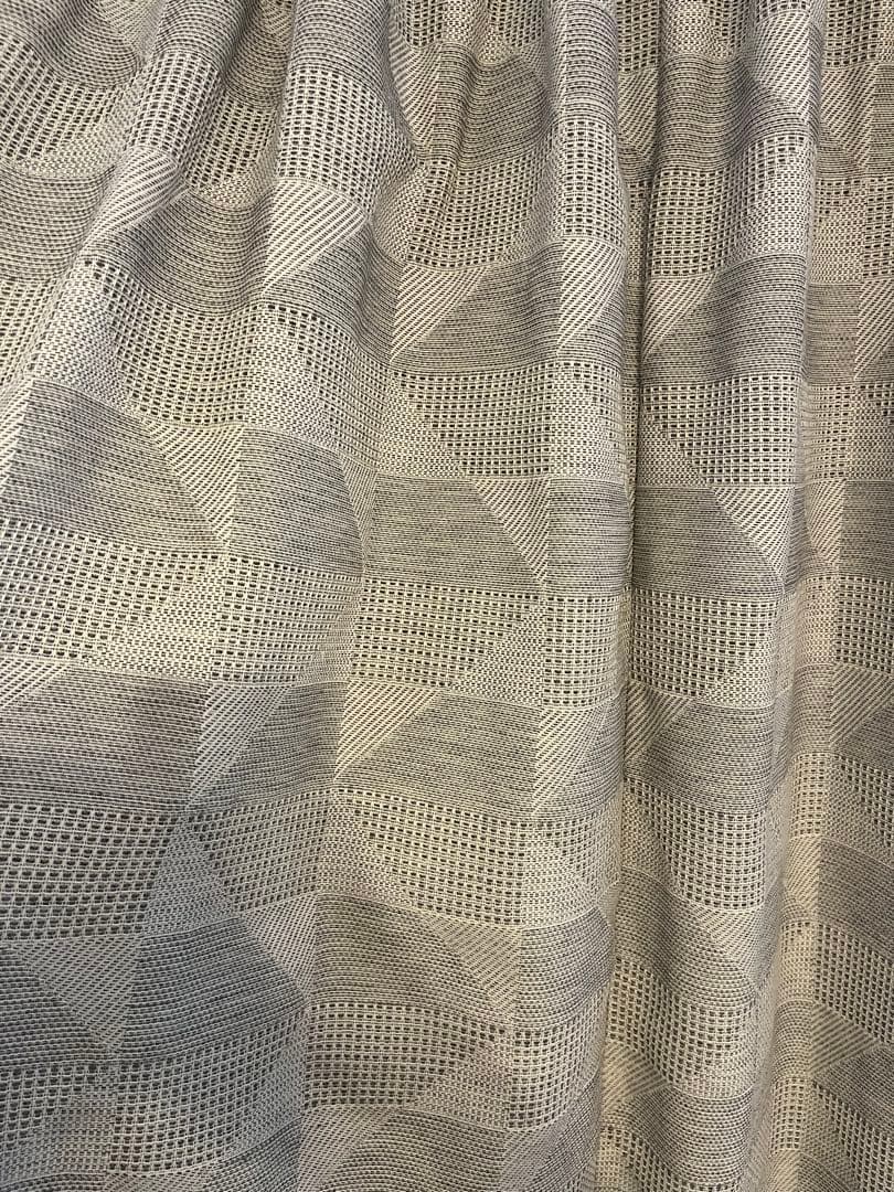 unico グレー柄カーテン