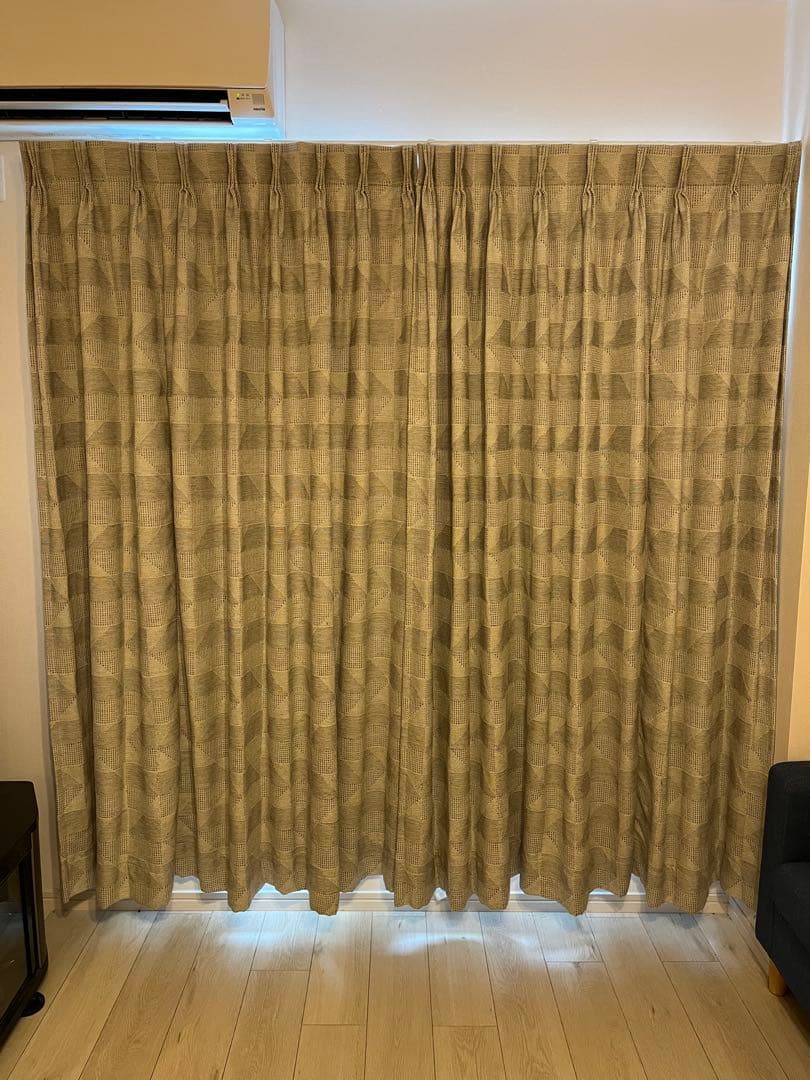 unico グレー柄カーテン