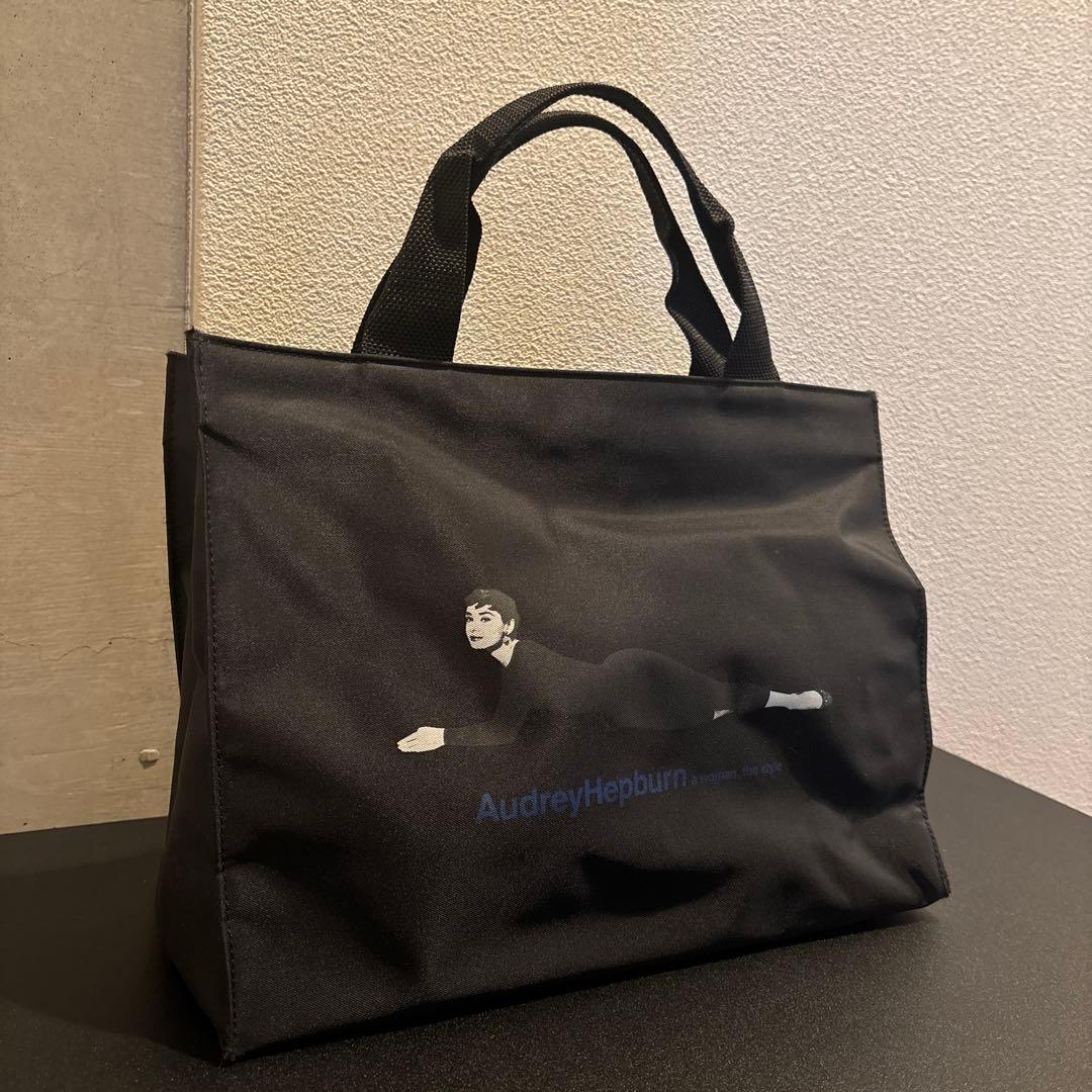 Ferragamo フェラガモ　オードリーヘップバーン　トートバッグ　黒