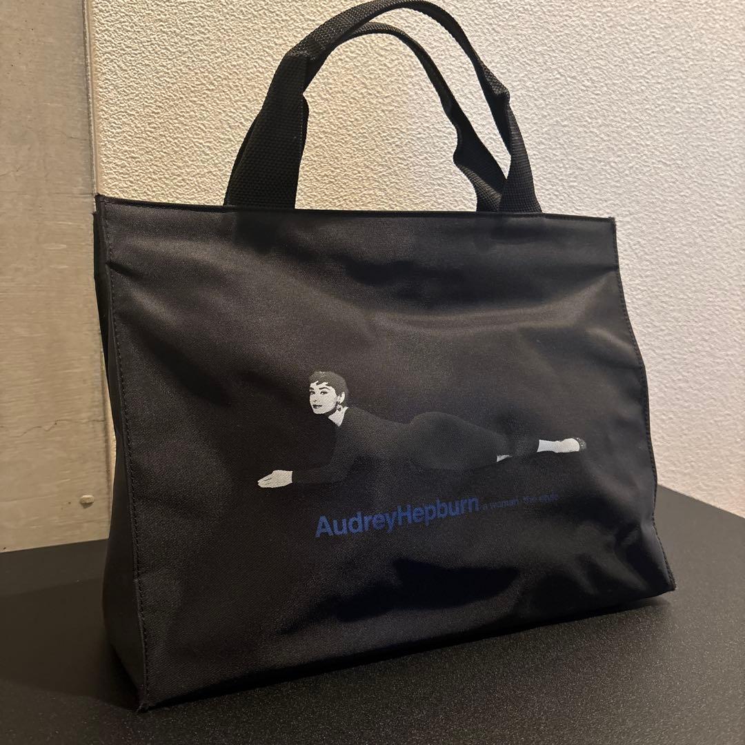 Ferragamo フェラガモ　オードリーヘップバーン　トートバッグ　黒