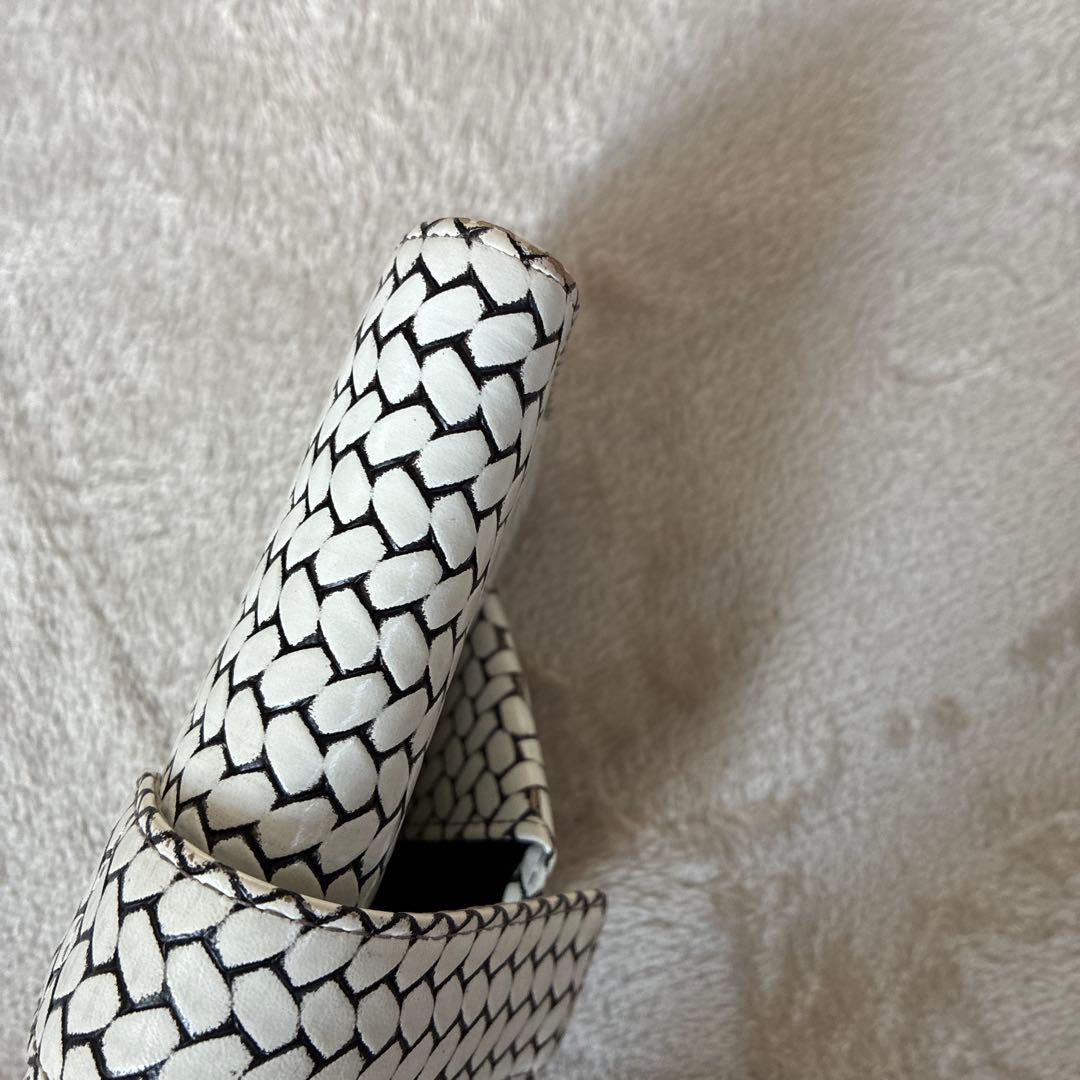 HIROKO HAYASHI ホワイト　オッティカ　折り財布