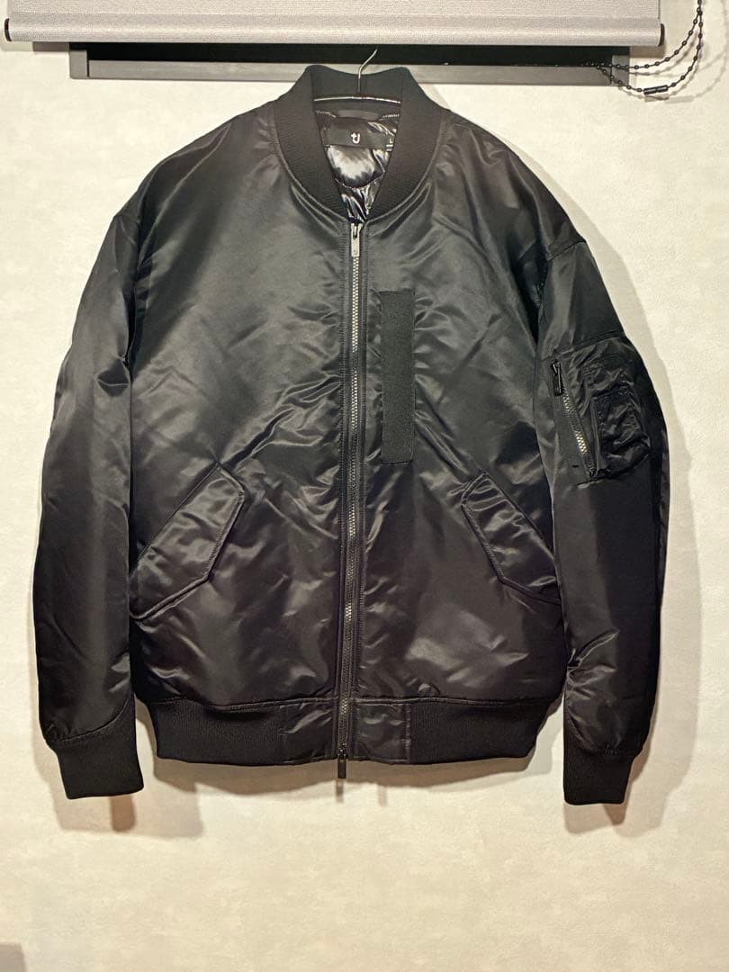 【新品】ユニクロ +J ハイブリッドダウンオーバーサイズ MA-1 ブラックL