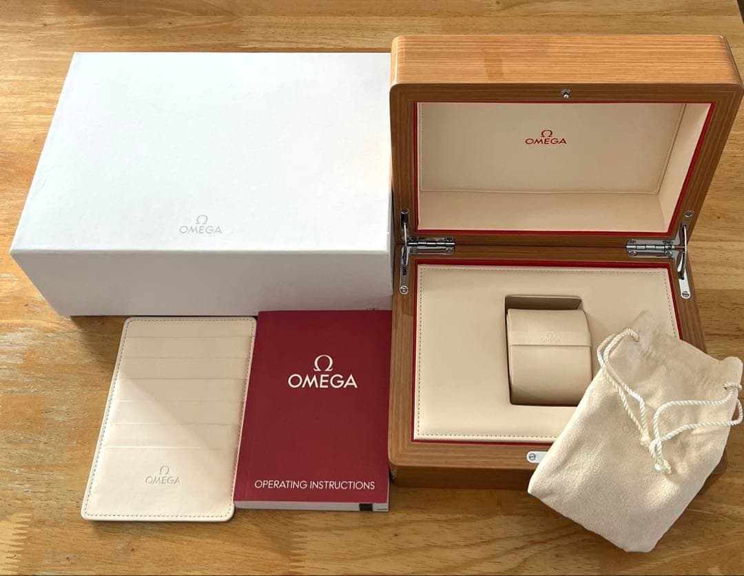 OMEGA オメガ 腕時計 空箱 時計ケース　木箱　巾着　カードケース　説明書