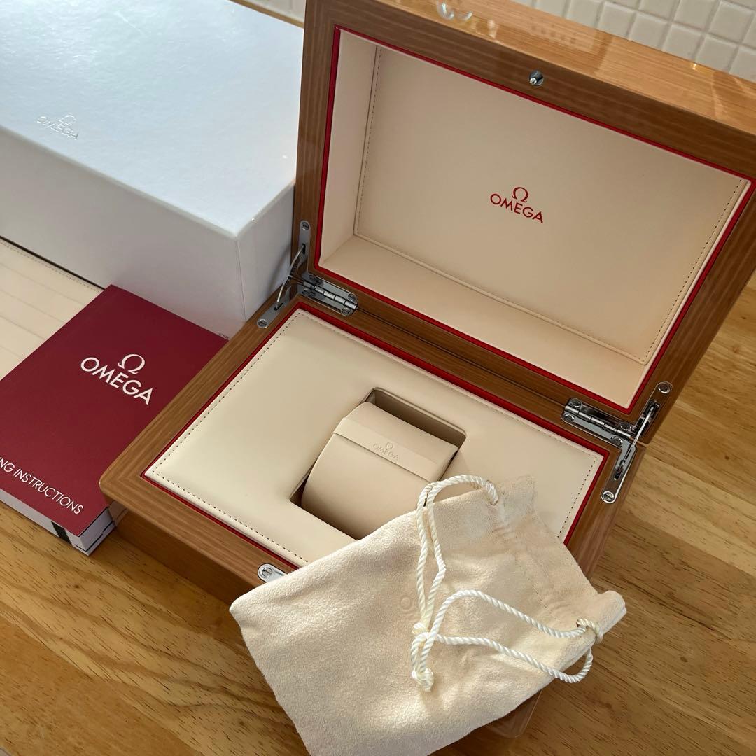 OMEGA オメガ 腕時計 空箱 時計ケース　木箱　巾着　カードケース　説明書