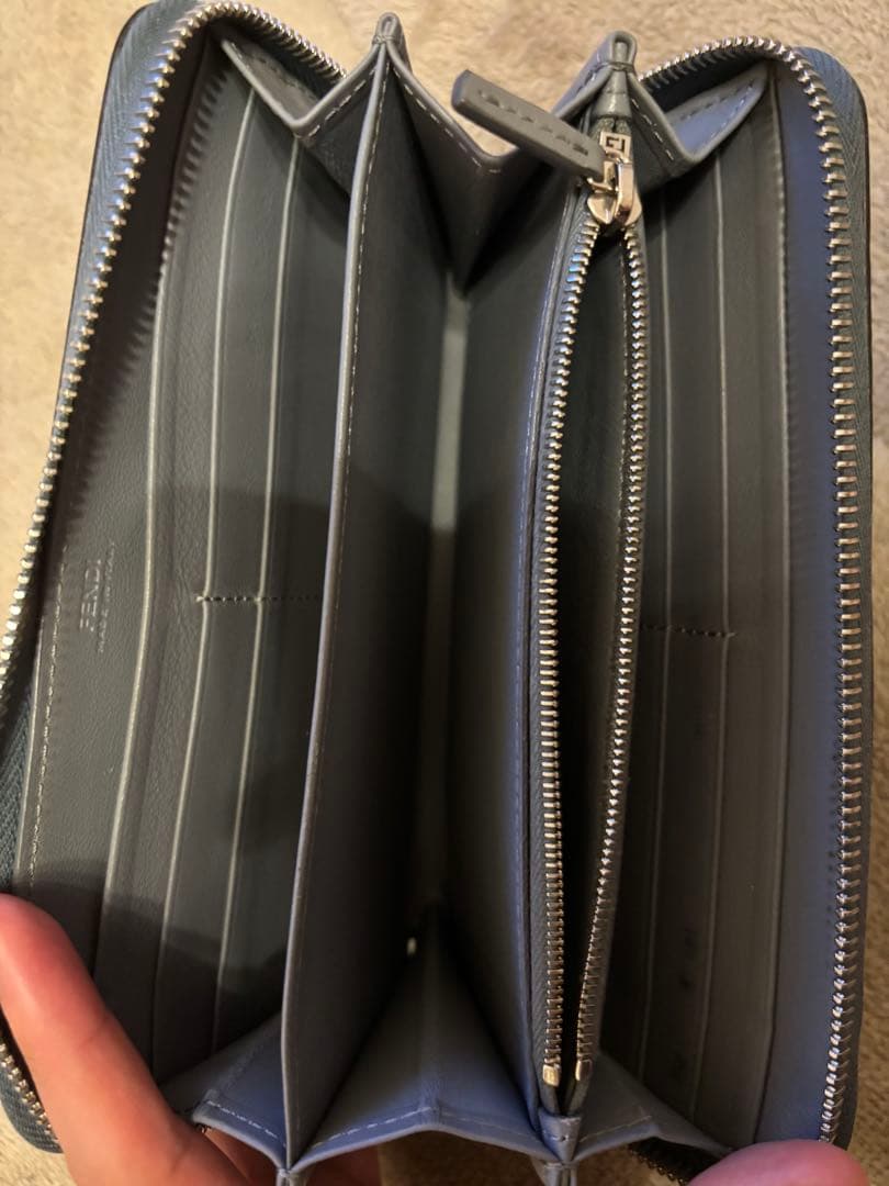 FENDI ピーカブー長財布