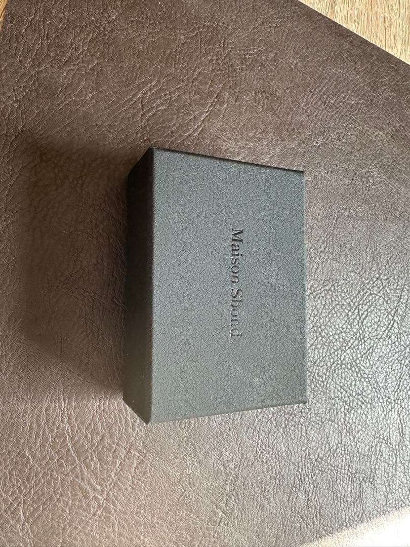 メゾンエスボンド Maison Standards ブラック 三つ折り財布