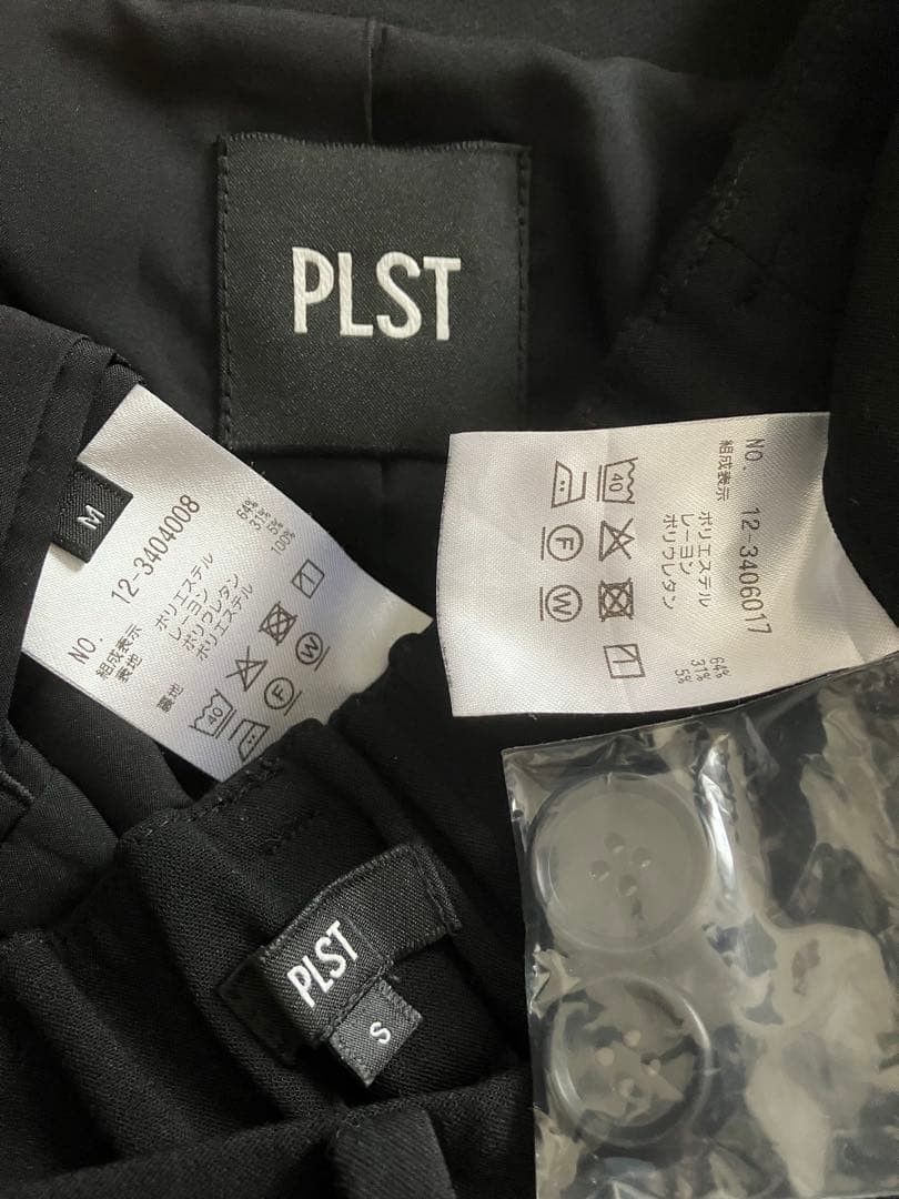 美品PLST プラステ ノーカラージャケットパンツスーツ M S 黒 フォーマル