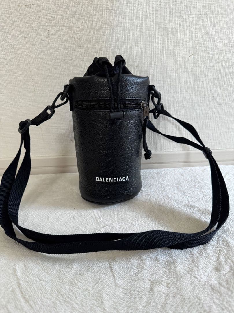 BALENCIAGA バレンシアガボトルホルダー