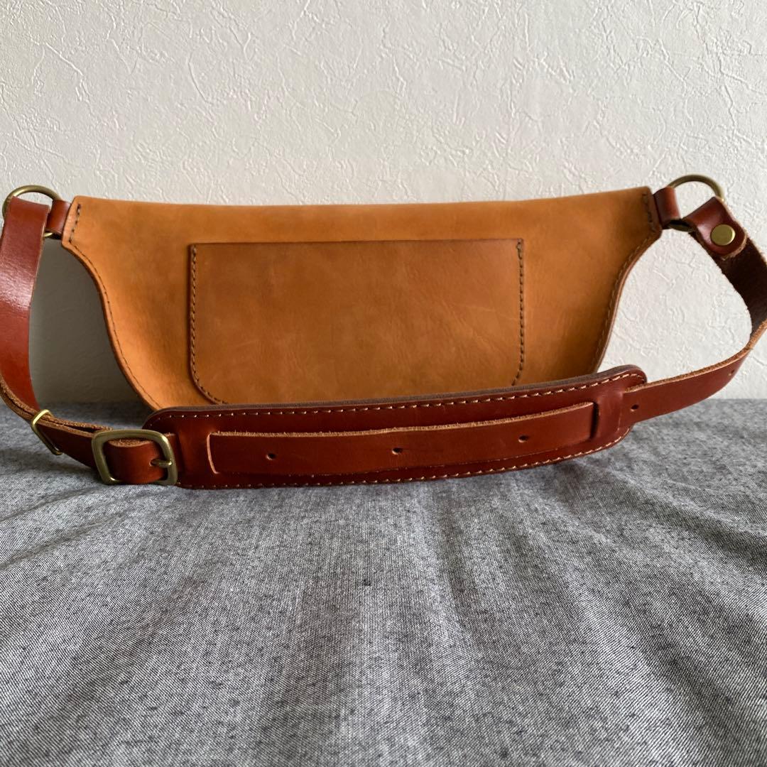 HERZ ヘルツ　立体マチ・ボディバッグ　F-5