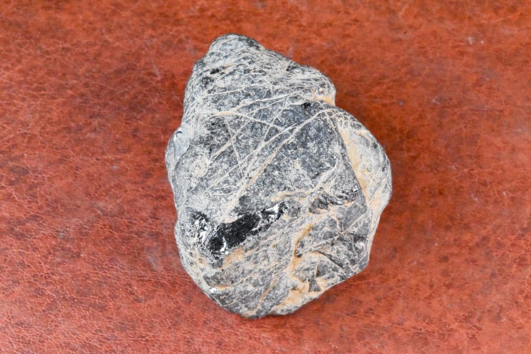 マダガスカル産 サマルスキー石