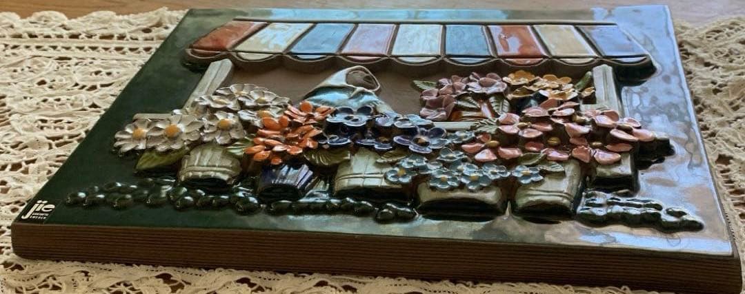 Jie Gantoftaジィガントフタ　陶板　広場のお花屋さん