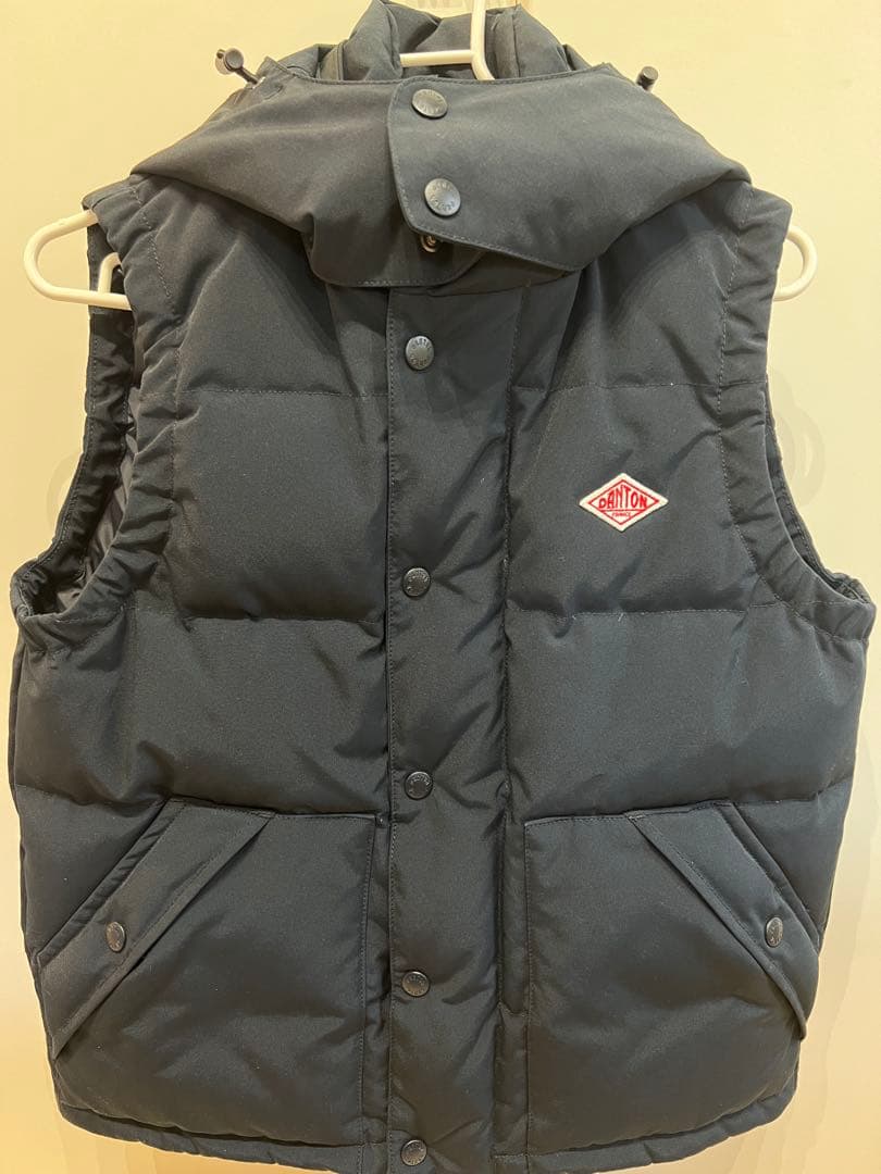 DANTON フード付きダウンベスト ブラック　36