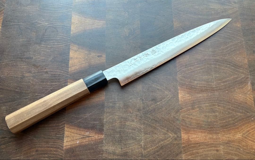 土佐打刃物　龍馬之剣心　銀三　筋引　210mm 包丁　槌目　ステンレス　両刃