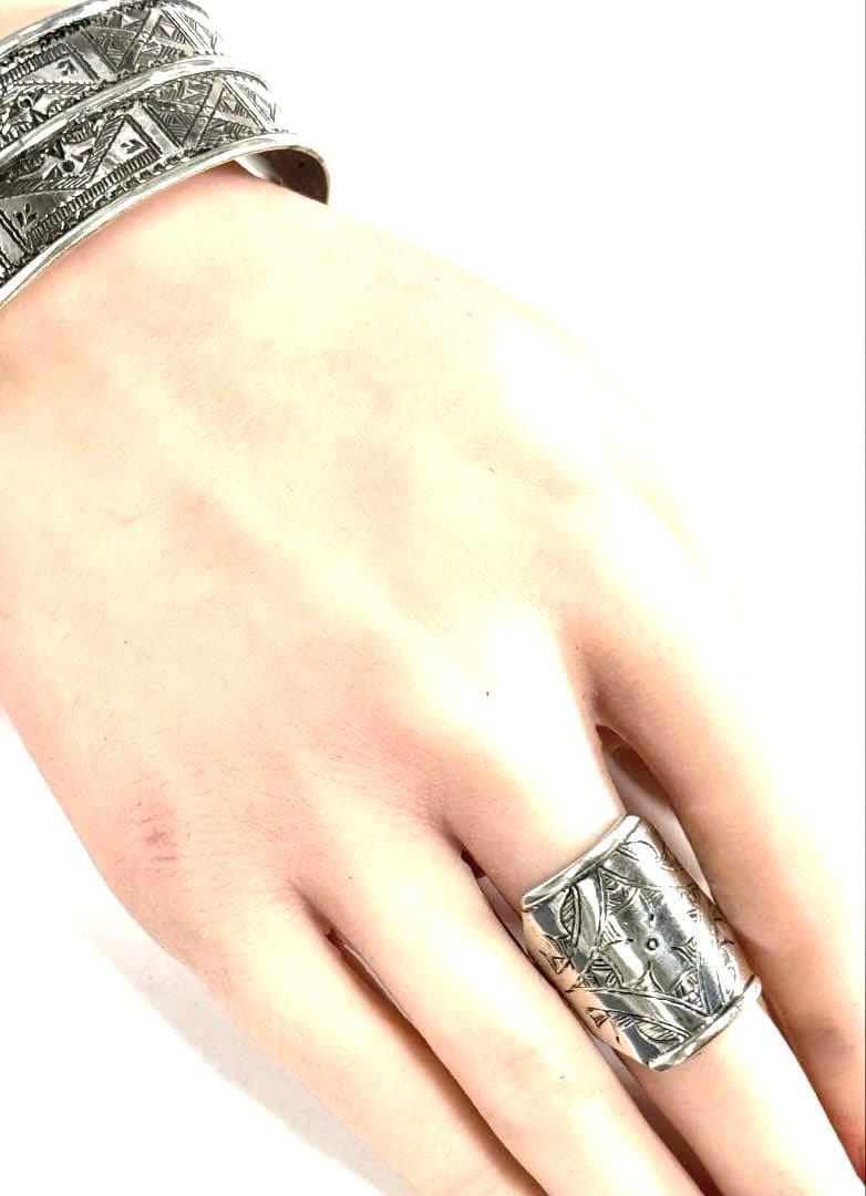 トゥアレグ族　ハンドメイド　シルバーリング