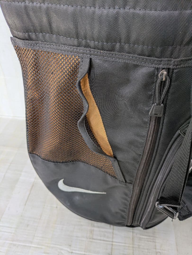 NIKE ゴルフキャディバック　スタンド付　ブラック
