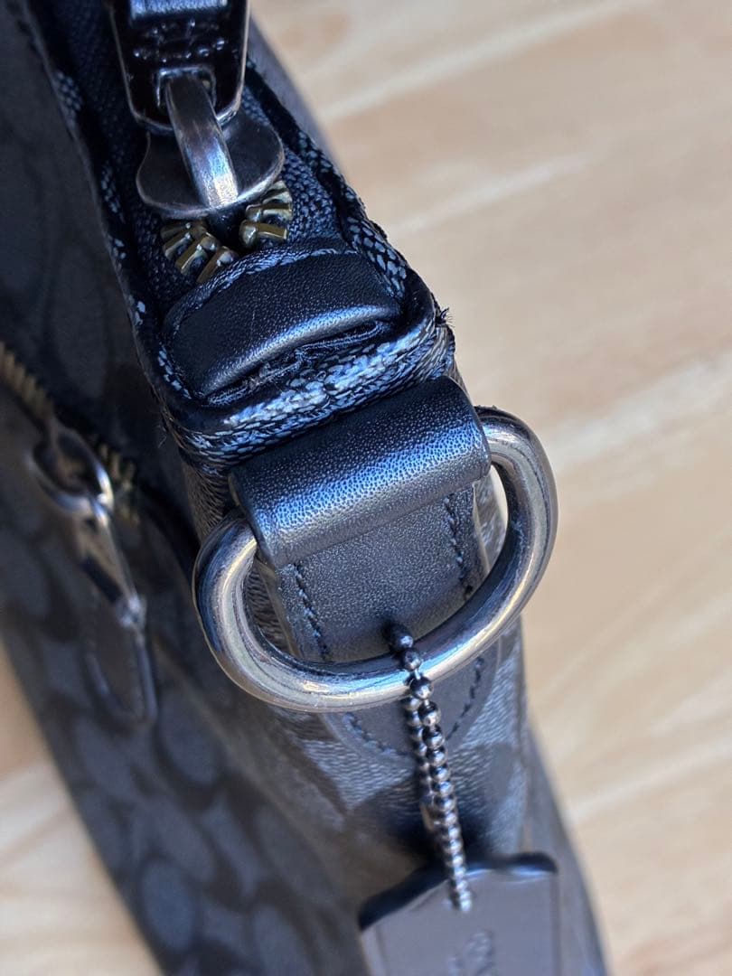 本日終了　美品　COACH グラハムメッセンジャーバッグ レザーPVC