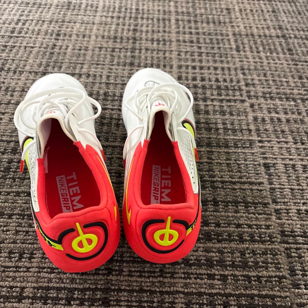 プ*読様 NIKE TIEMPO HG/AG トップモデル