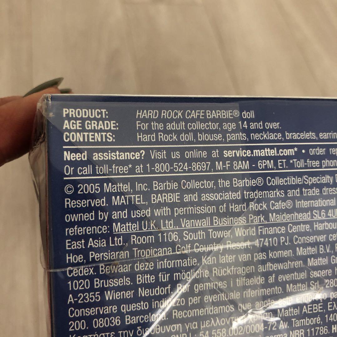 2005年ハードロックカフェのバービー　タトゥー限定ピンバッチ付きRockコラボ