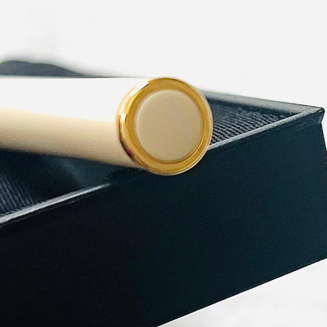 ❤️Mont Blancモンブラン♡希少キャップ式.白軸ボールペン♡未使用品