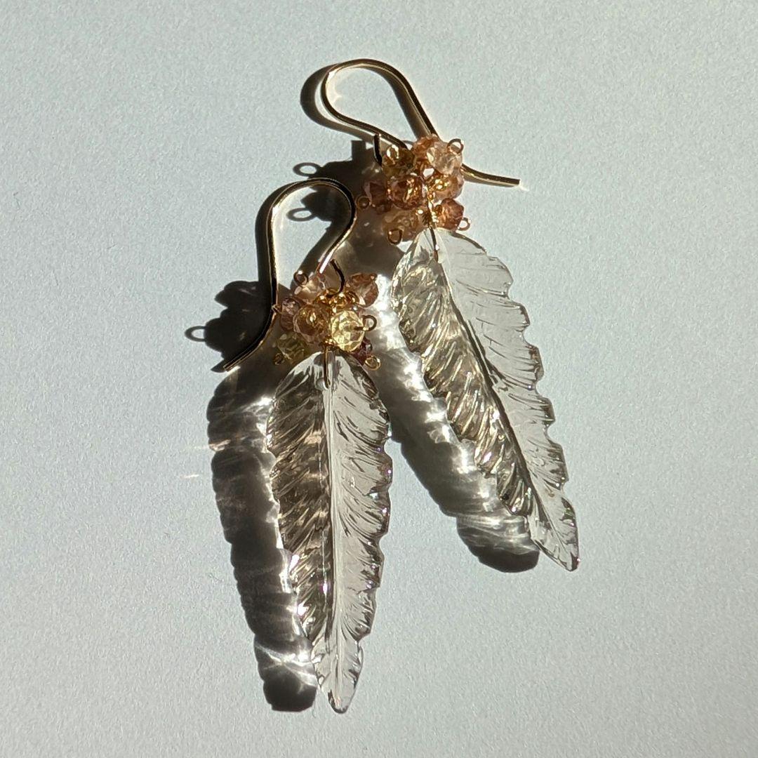 のんたん様 スモーキークォーツ リーフカービングピアス