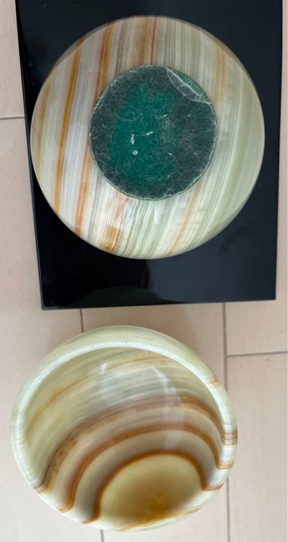 灰皿　置物　オブジェ　天然石？　 水晶？　翡翠ボール？