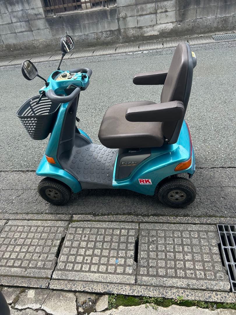 スズキ セニアカーET4D完動品！純正バッテリーで満タン充電4個ランプ点いてます