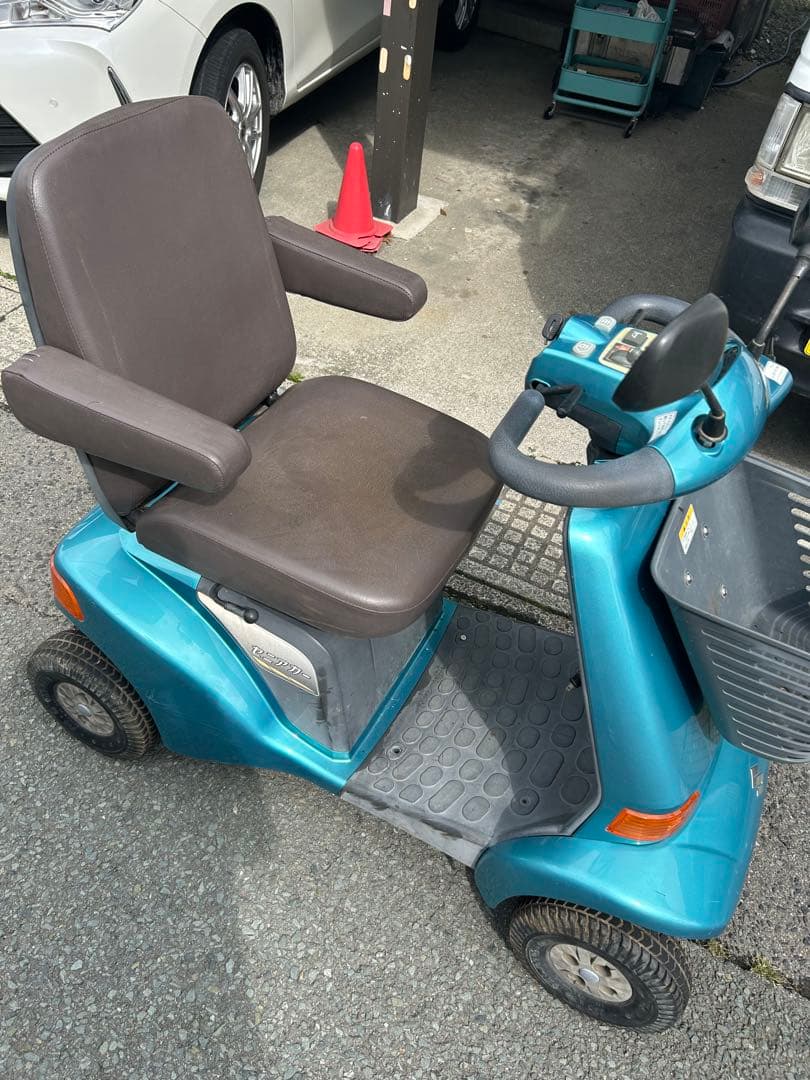 スズキ セニアカーET4D完動品！純正バッテリーで満タン充電4個ランプ点いてます