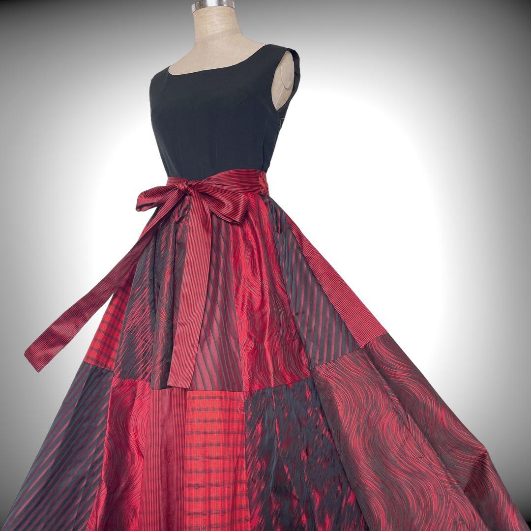 サッシュベルト付き 赤黒で魅せるフレアーロングワンピース 結婚式 着物リメイク