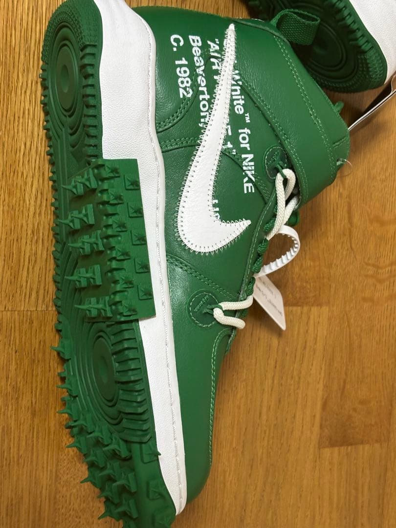 Off-White × Nike Air Force 1 Mid
