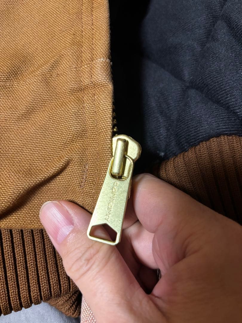 美品Carhartt フード付きブラウンアクティブジャケットダック地