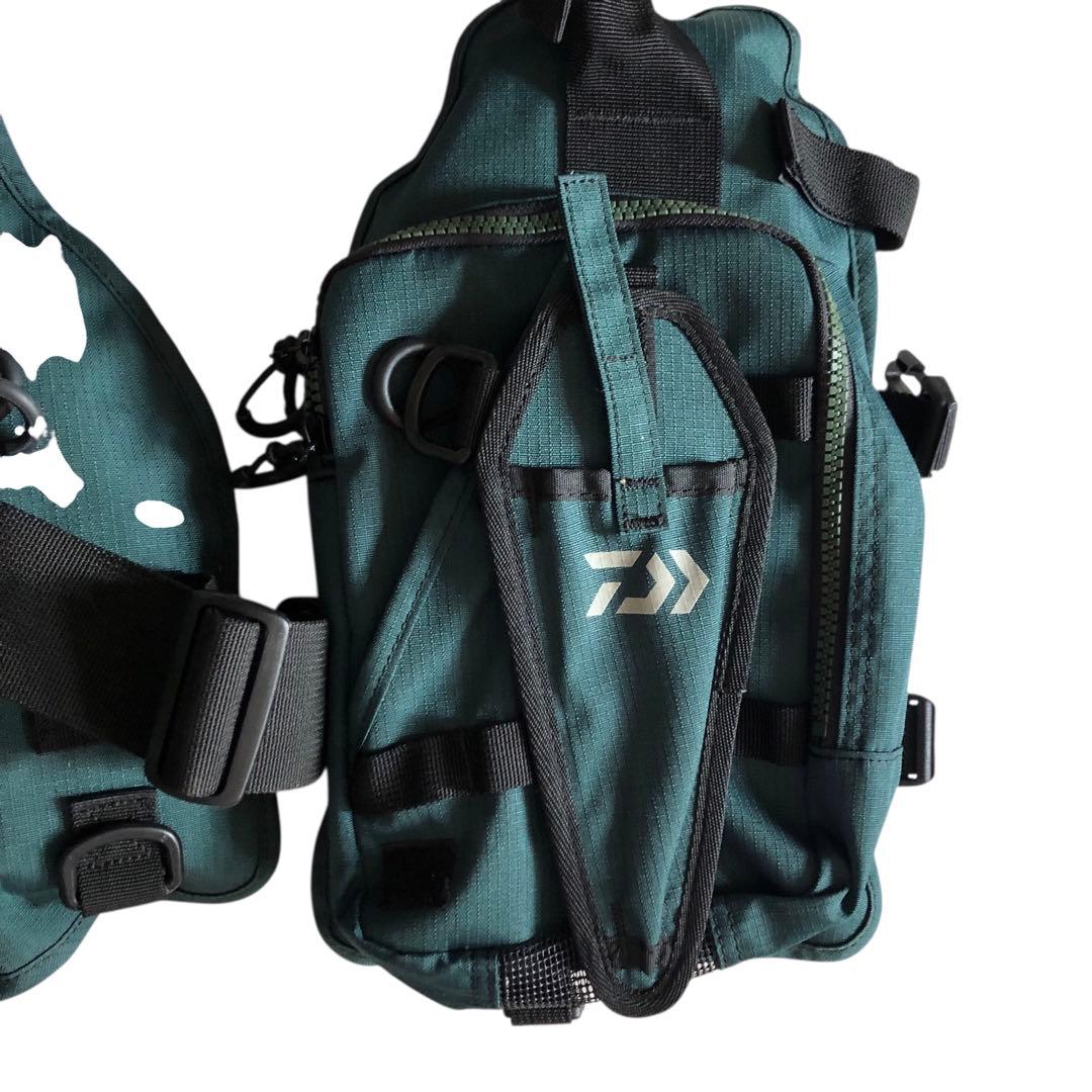 超おすぎ さまご予約商品 Daiwa DF-6206 緑色 フィッシングベスト