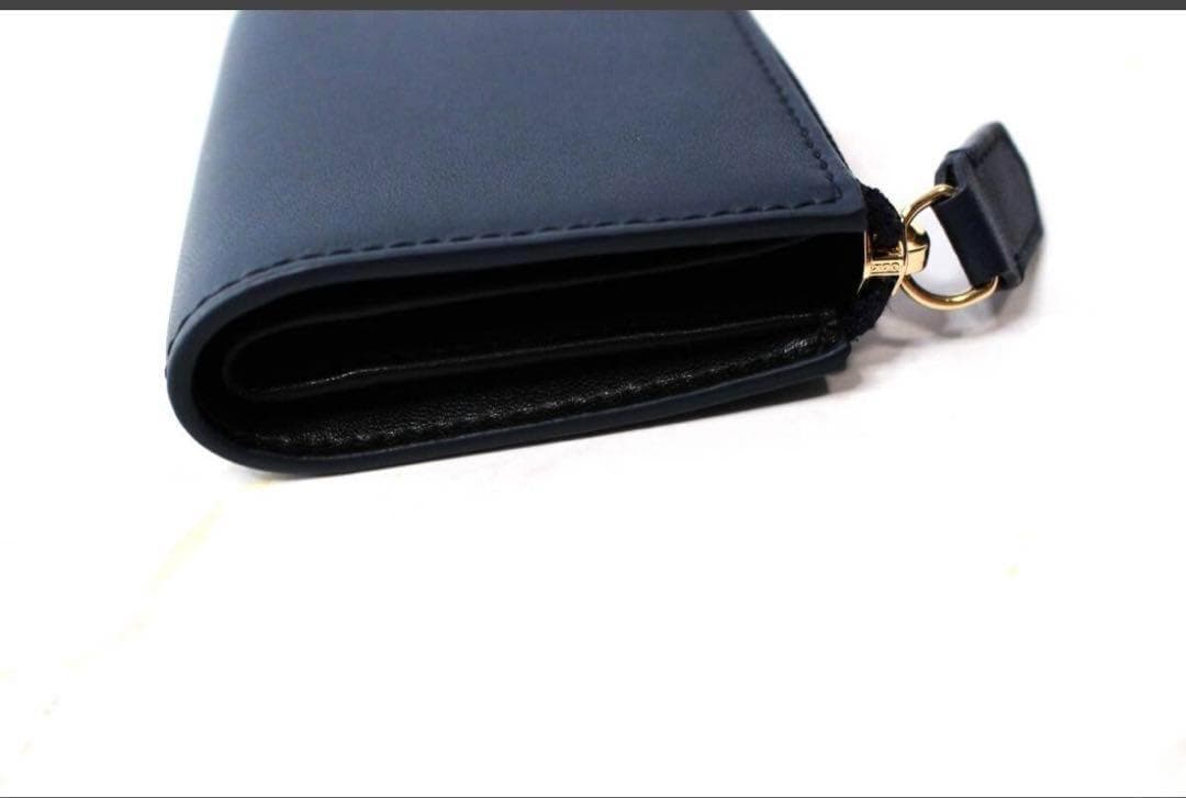 EMPORIO ARMANI ネイビー レザー ケース