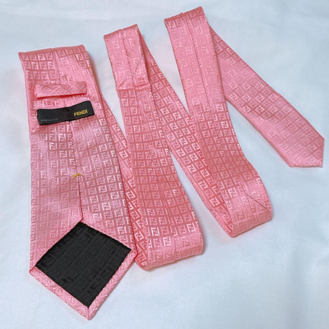 《極美品》FENDI ネクタイ ピンク ズッカ ジャガード 光沢