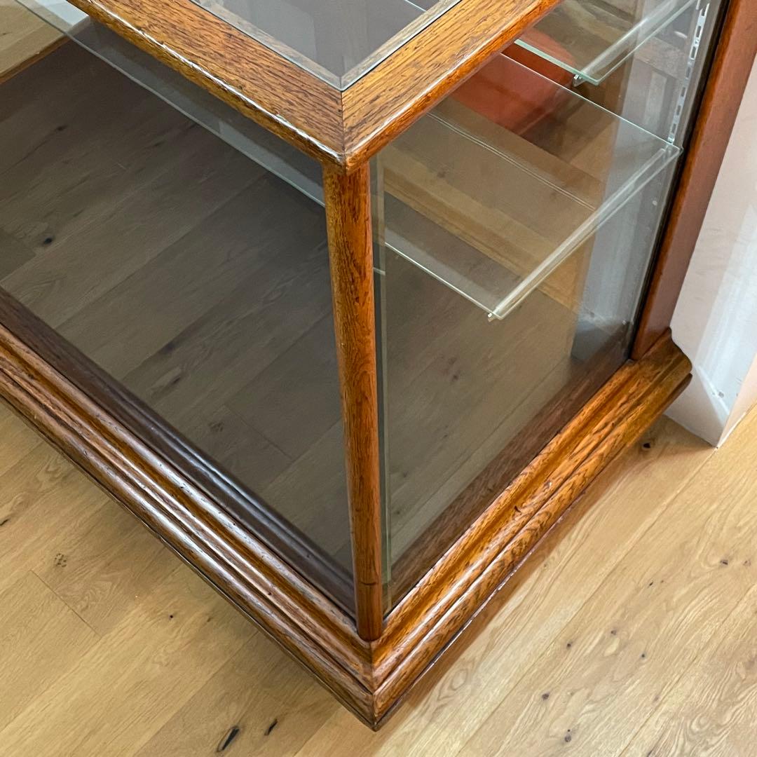 ￼アンティーク家具　ガラスショーケース