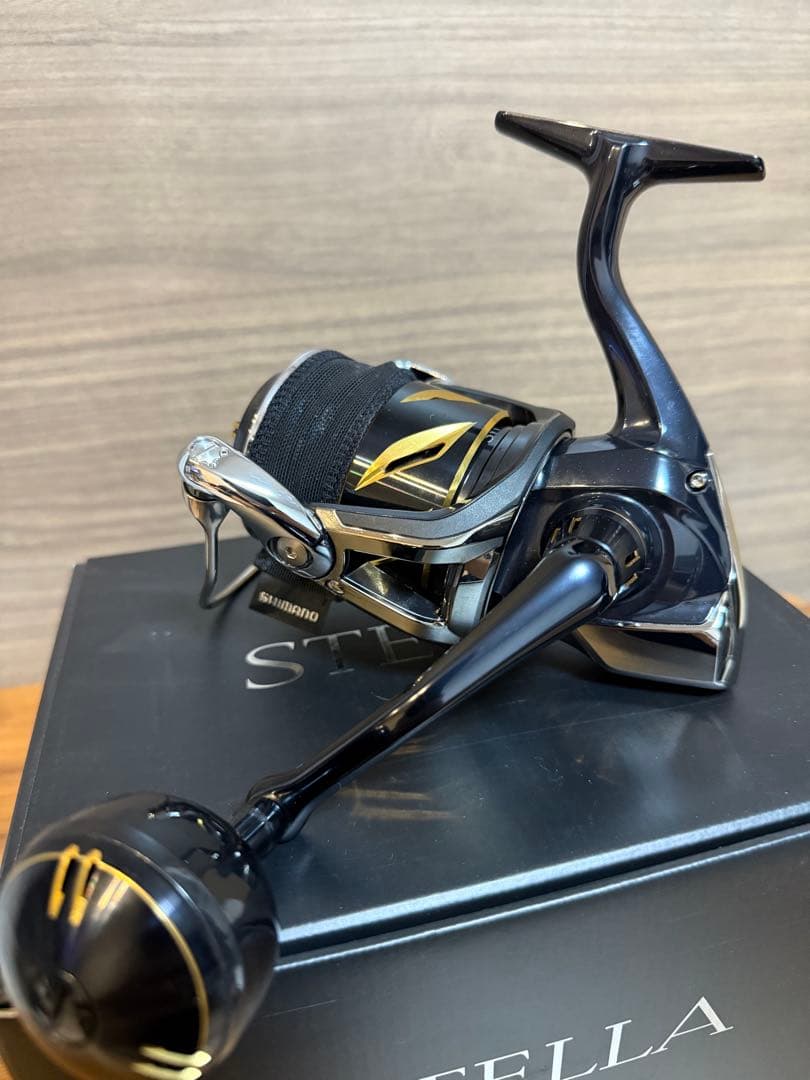 megabass52ほぼ未使用品　19ステラsw800hg