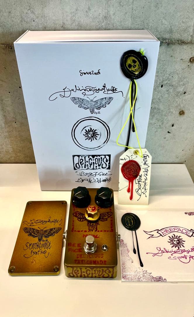 DeliciousTaylormade BeeFace NKTAC ‘26LTD