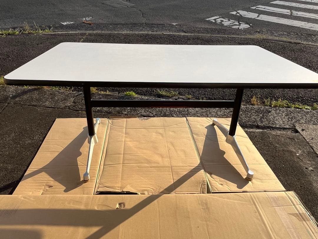 送料込Herman Millerイームズ コントラクトベーステーブル ビンテージ