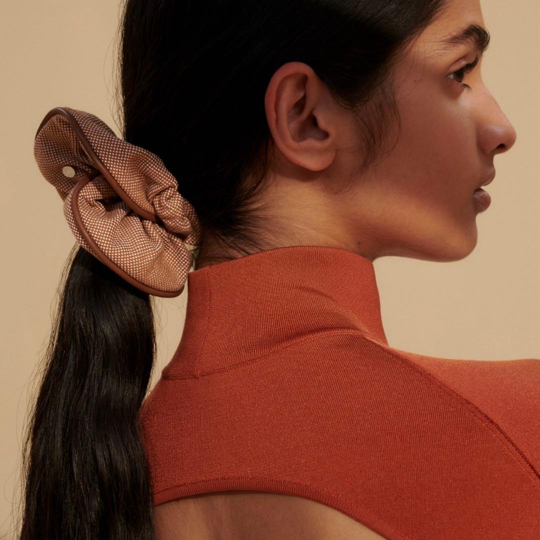 HERMES エルメス シュシュ クラウディア ゴールド 美品！ヘアアクセ