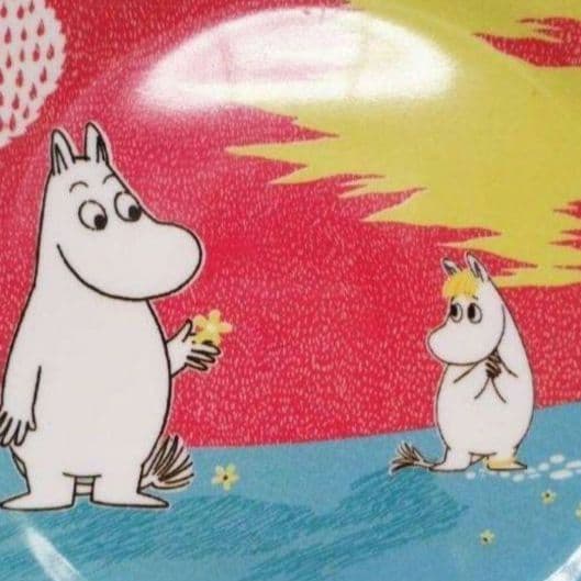 新品　fromスウェーデン　ムーミン　 メラミンプレート  レッド