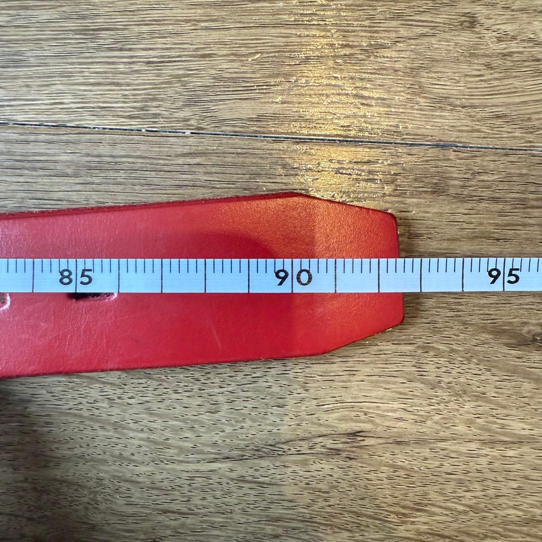 美品 HTC ベルト 4連ピラミッドブラックスタッズベルト レッド 32インチ