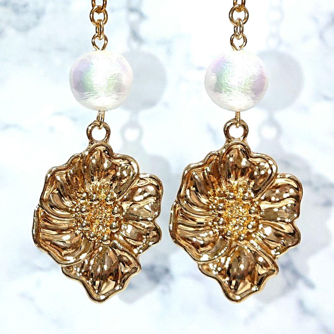 1/31まで限定値下げ★【ピアス】コットンパール×フラワー オーロラ