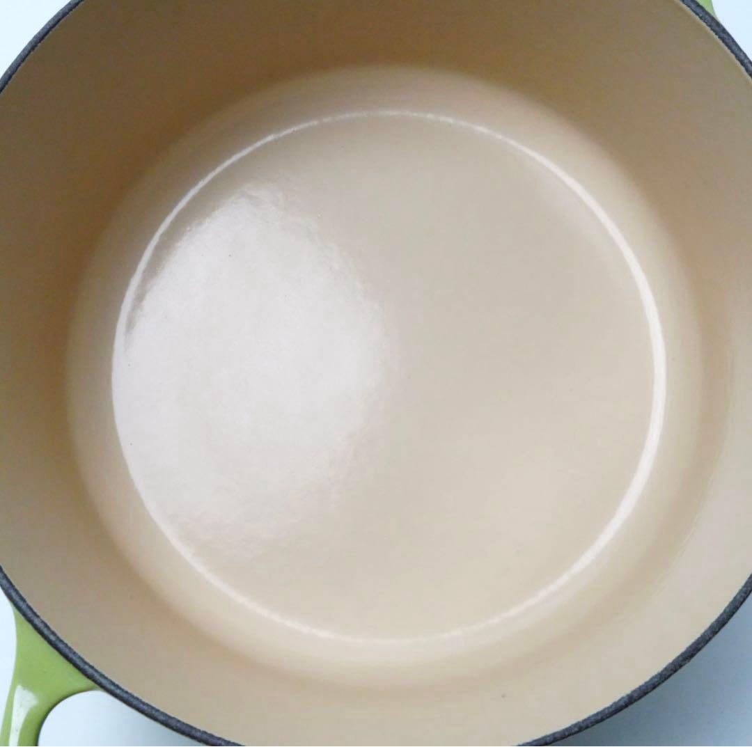 【美品】LE CREUSET　シグニチャーココット ロンド パーム22cm