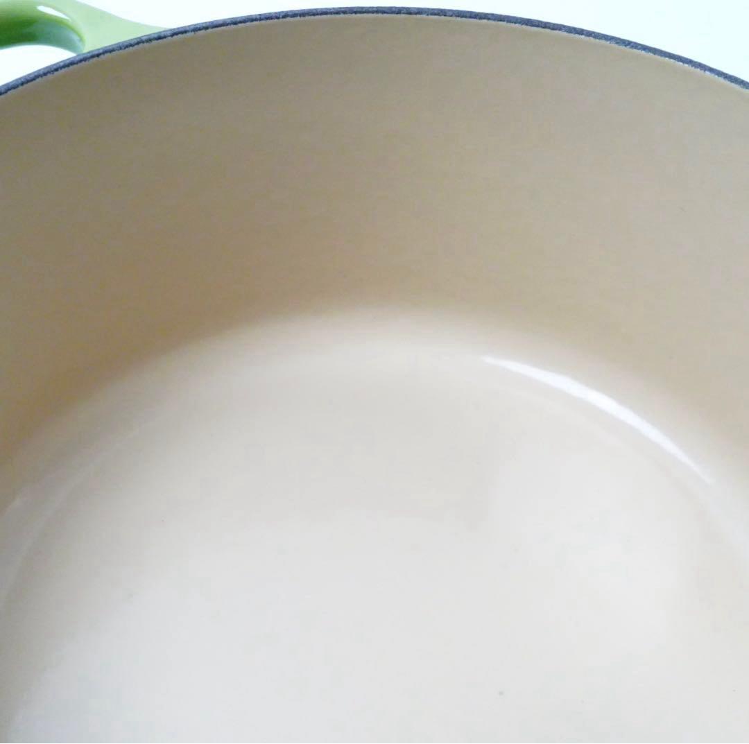 【美品】LE CREUSET　シグニチャーココット ロンド パーム22cm