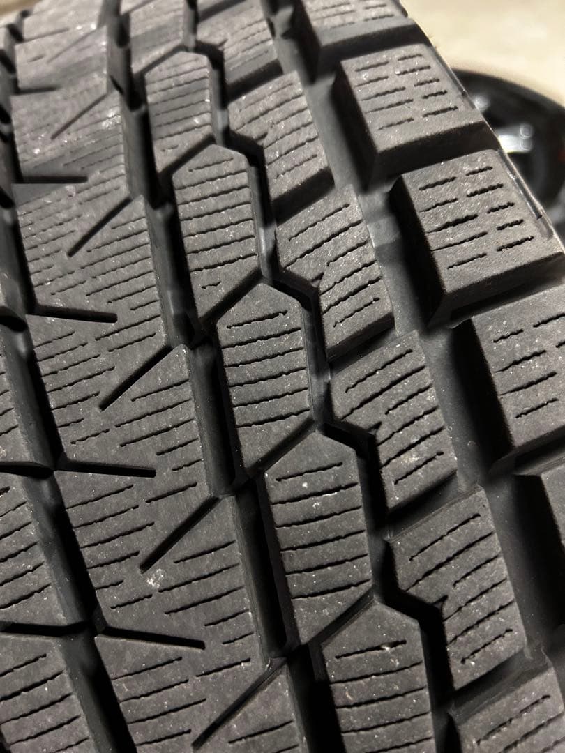 5*す様 送料込　極上　2023年製　スタッドレス　バリ溝 225/60R18