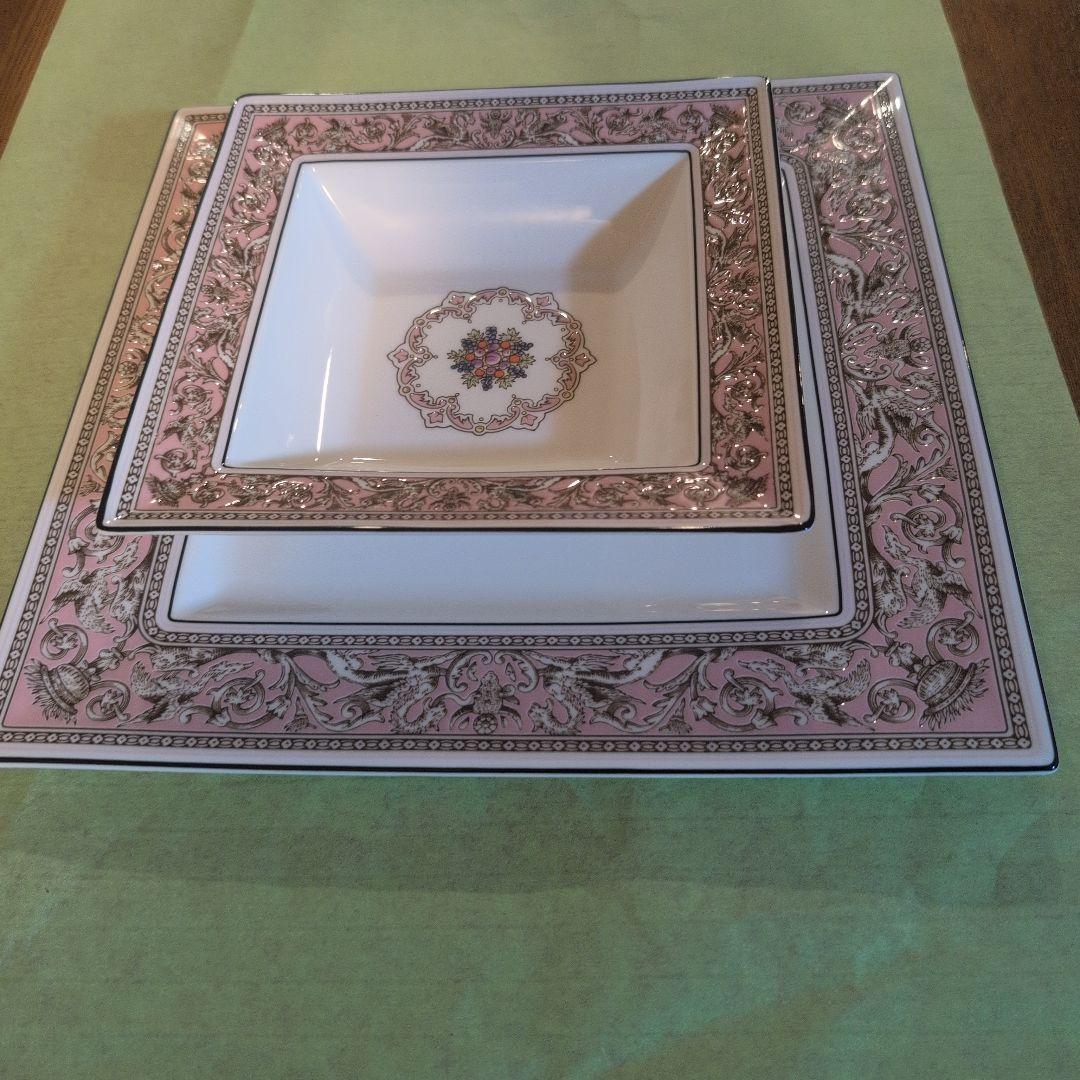 ウェッジウッド　フロレンティーン　ピンク　スクエア・ボールプレート　2点セット