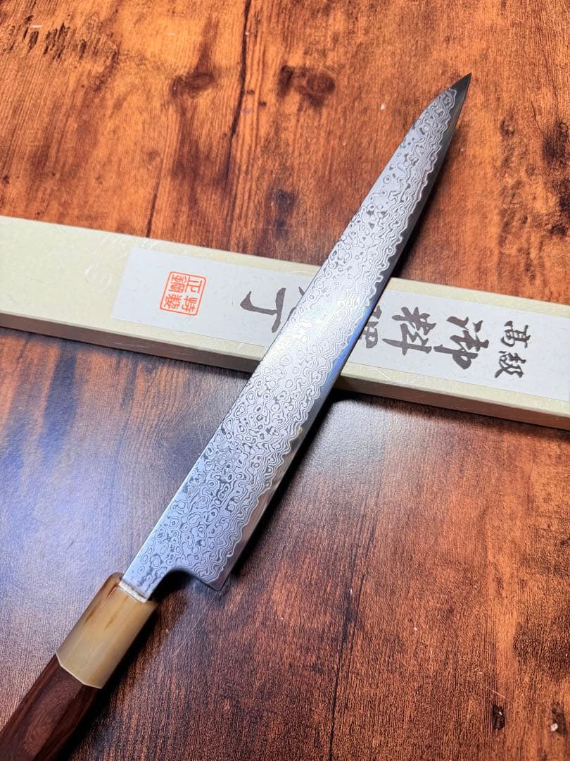 助松　筋引　包丁　8寸　VG10 ダマスカス鋼　紫檀白水牛八角柄