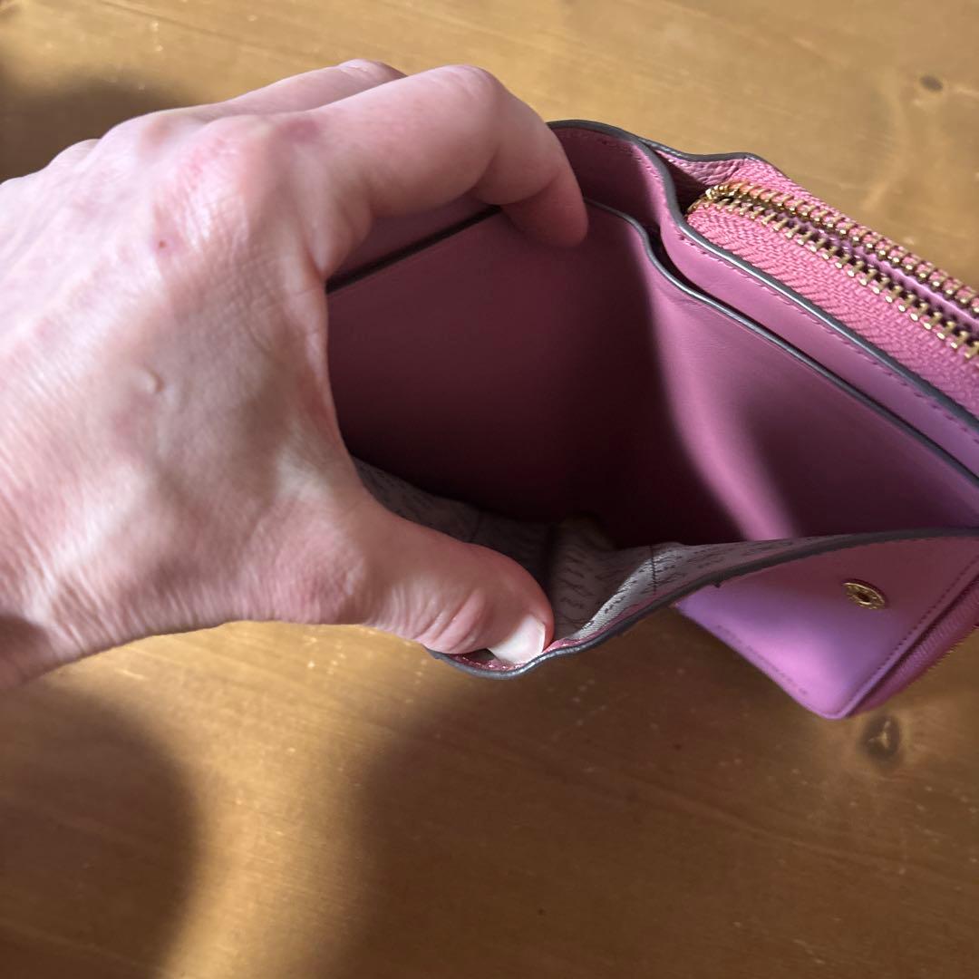 ANYA HINDMARCH折財布